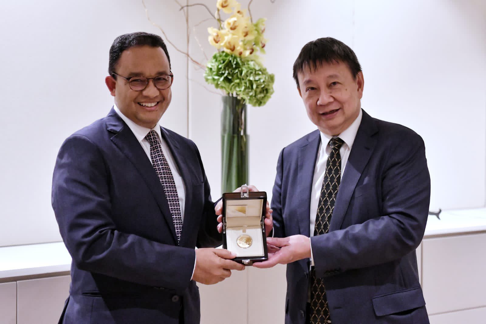 Anies Baswedan Menerima Penghargaan Lee Kuan Yew Exchange